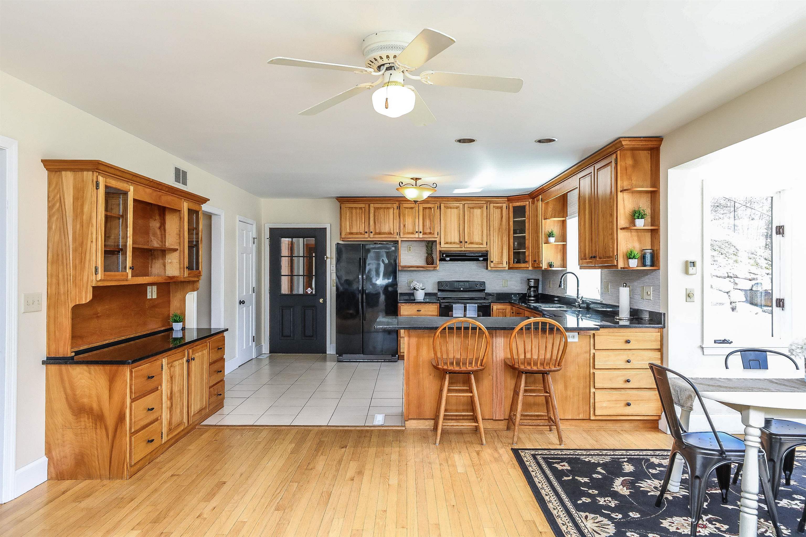 593 East Mountain Road Peterborough, NH 03458 - Photo 4 of 40