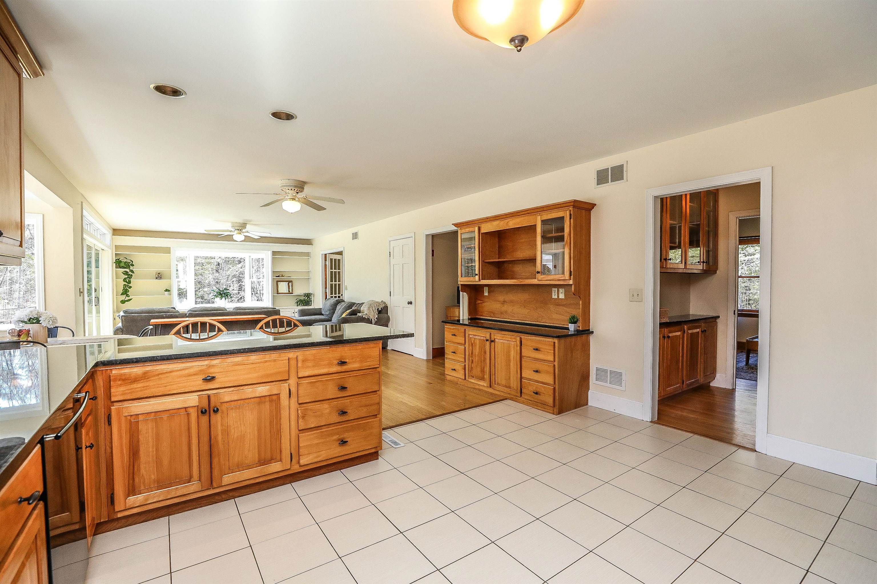593 East Mountain Road Peterborough, NH 03458 - Photo 6 of 40