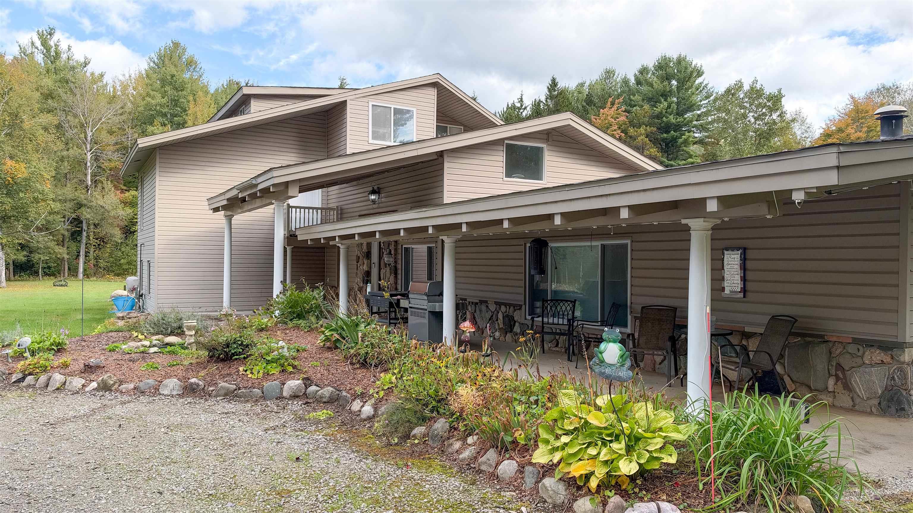5061 Ellison Road Standish, MI 48658 - Photo 3 of 46 50224030-90f2357b-3a63-40c3-be40-b58b541413c8.JPG
