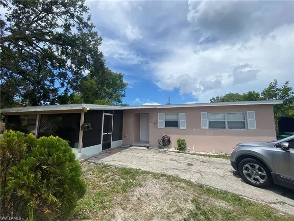 $429,500 | 4920 Cortez Circle, Naples, FL 34112