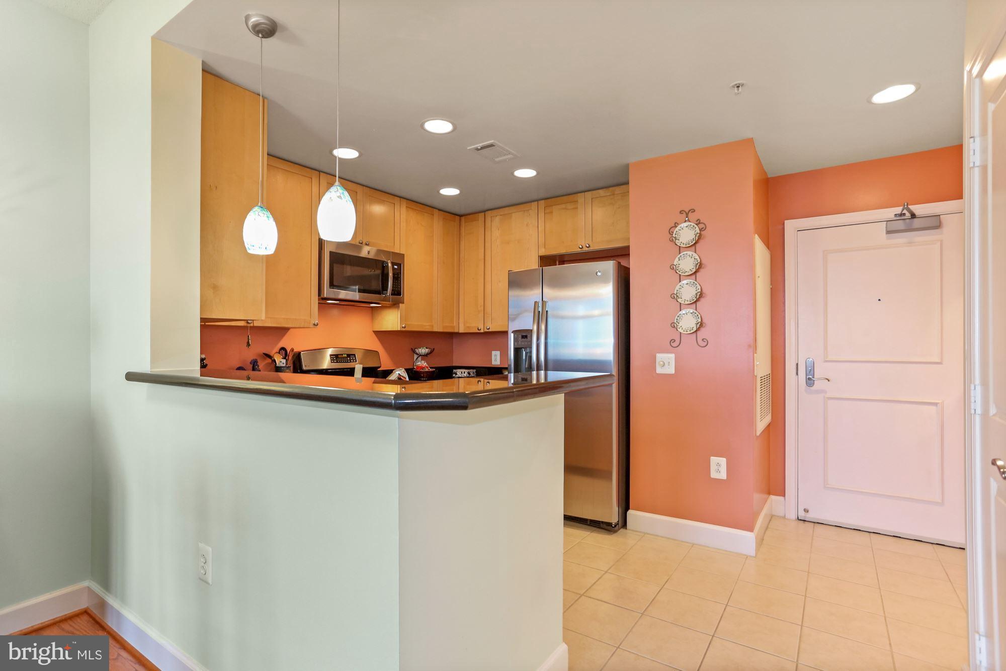 3650 South Glebe Road, Unit 453 Arlington, VA 22202 - Photo 12 of 64 Kitchen