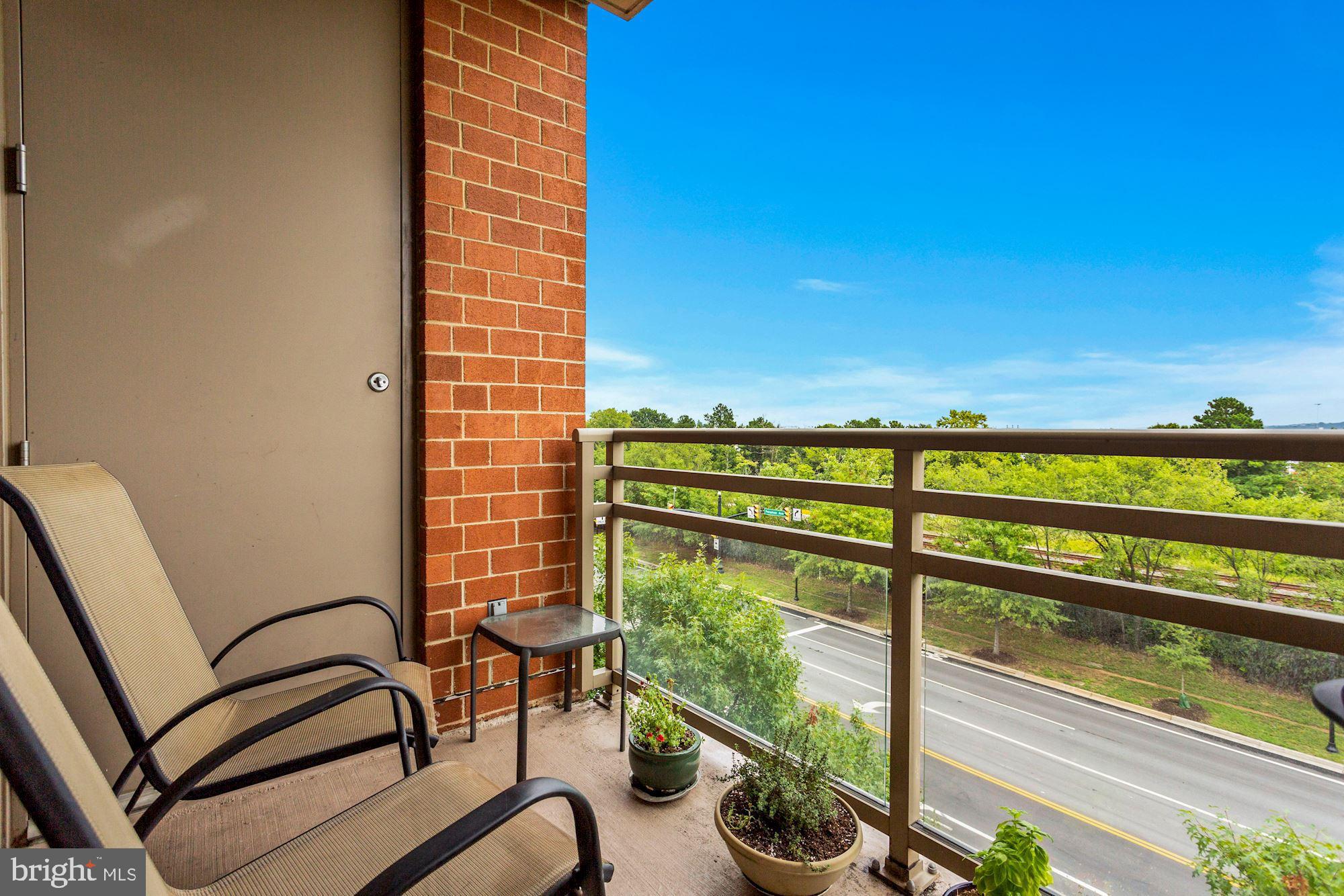 3650 South Glebe Road, Unit 453 Arlington, VA 22202 - Photo 30 of 64 Balcony