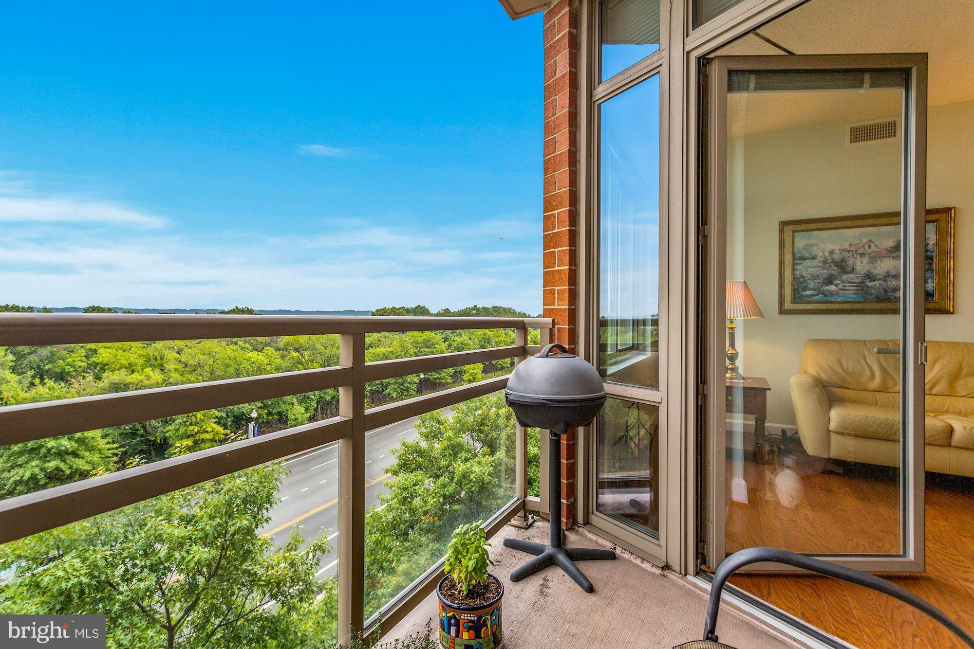 3650 South Glebe Road, Unit 453 Arlington, VA 22202 - Photo 31 of 64 Balcony