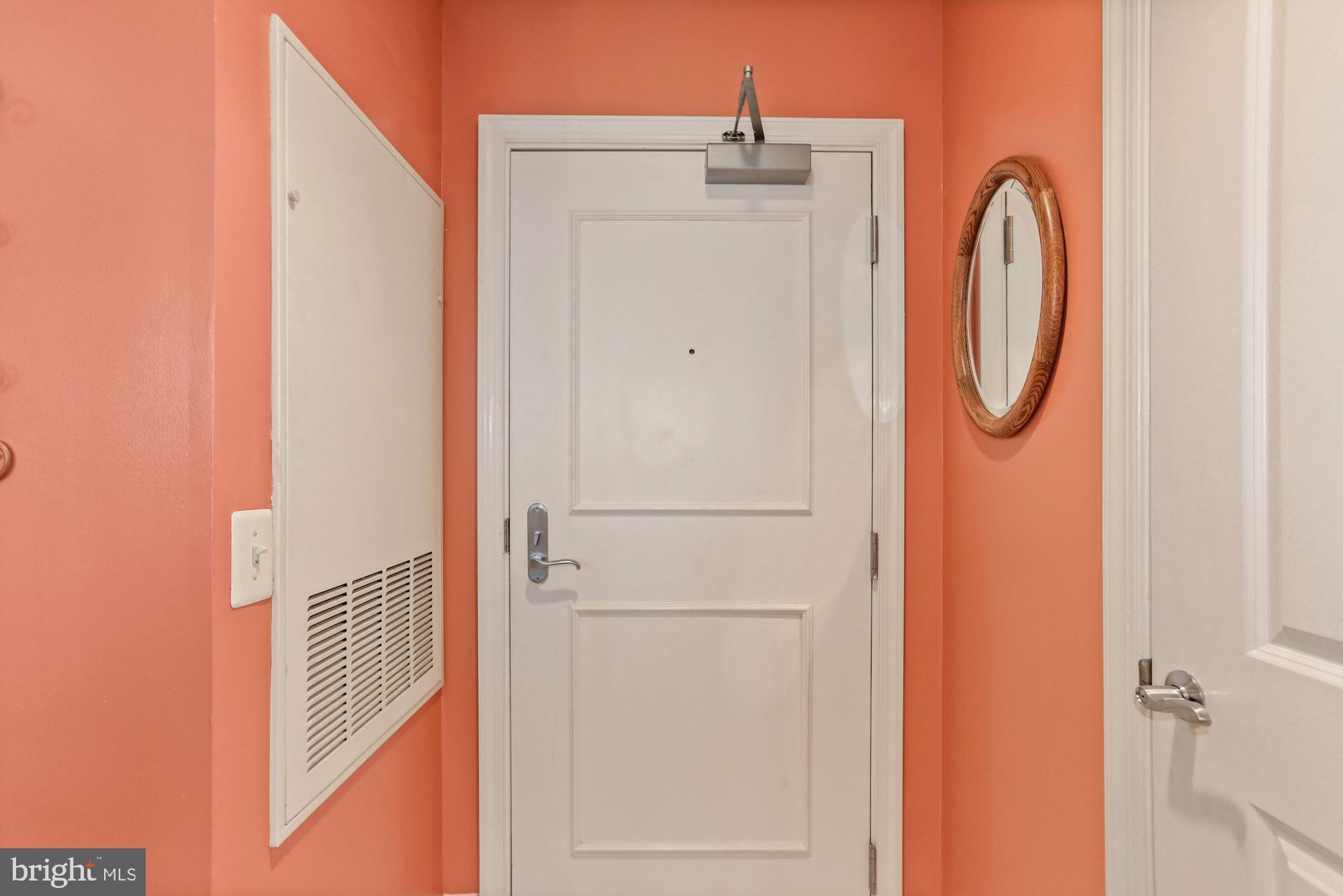 3650 South Glebe Road, Unit 453 Arlington, VA 22202 - Photo 8 of 64 Foyer