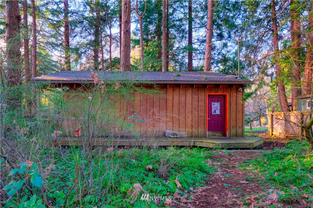 1884 Anderson Road Point Roberts, WA 98281 - Photo 9 of 10