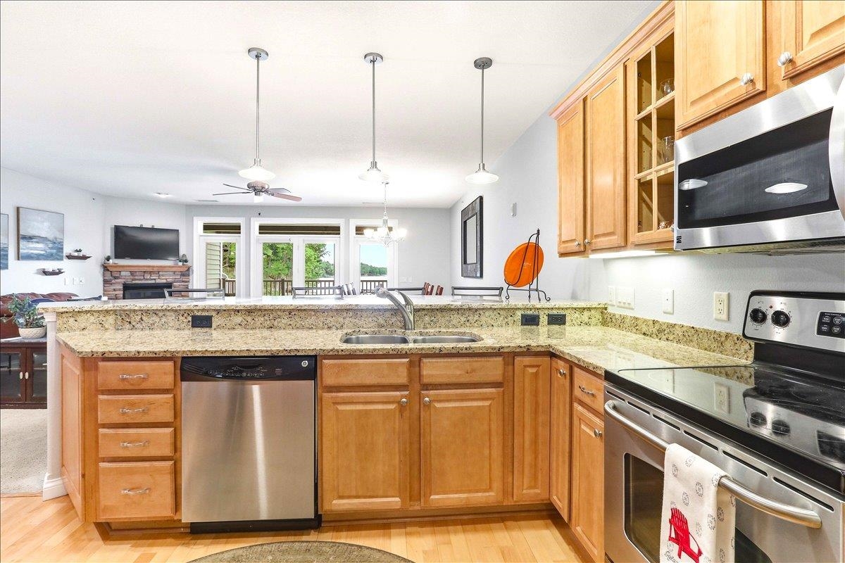 715 Canyon Road, Unit 4 Wisconsin Dells, WI 53965 - Photo 11 of 71