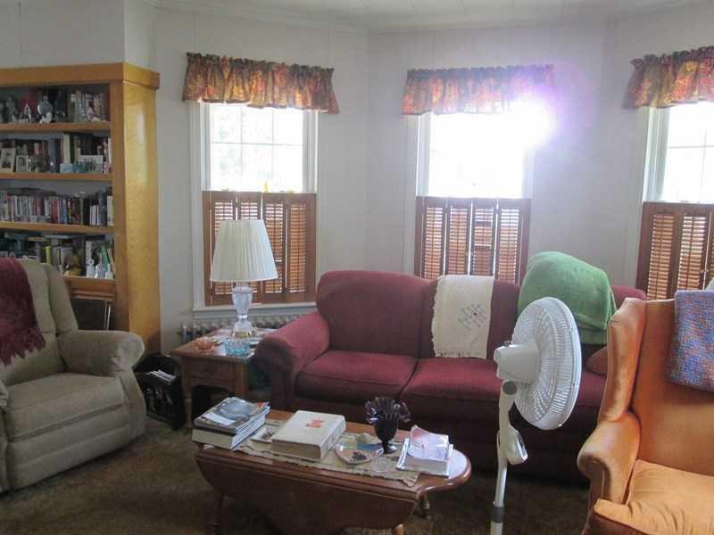 48 Poplar Street Millinocket, ME 04462 - Photo 10 of 34 Living Room.