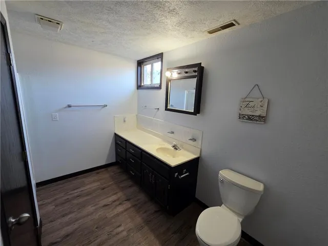 $549,900 | 4215 320 Road, El Dorado Springs, MO 64744