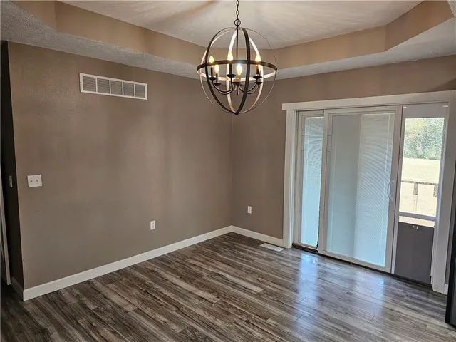 $549,900 | 4215 320 Road, El Dorado Springs, MO 64744