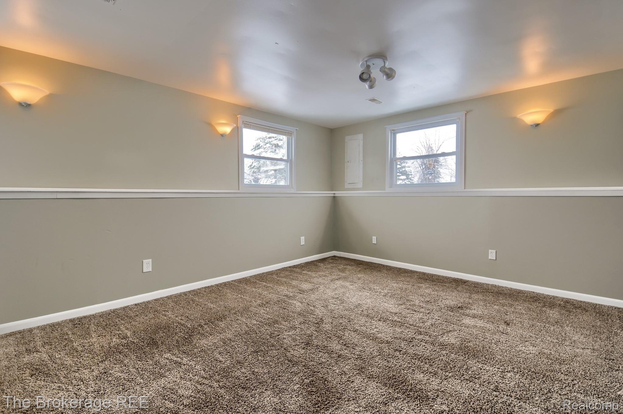 9127 Wilson Road Montrose, MI 48457 - Photo 7 of 38 SD3_7672-HDR(5).jpg
