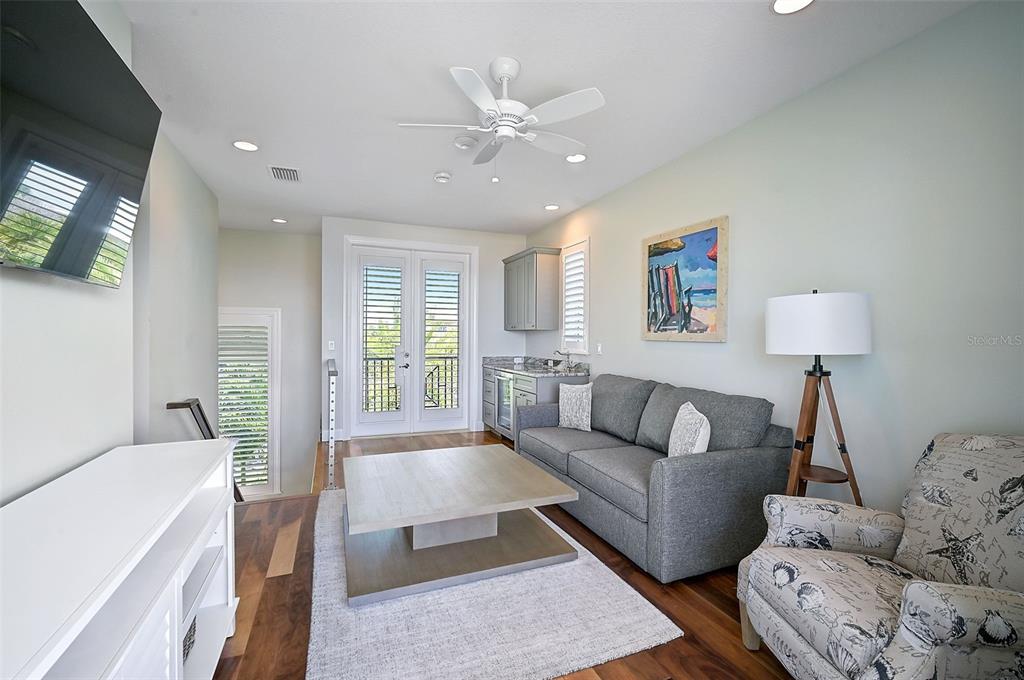 830 Tarawitt Drive Longboat Key, FL 34228 - Photo 34 of 74