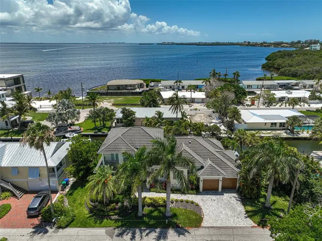 $14,000 | 830 Tarawitt Drive, Longboat Key, FL 34228