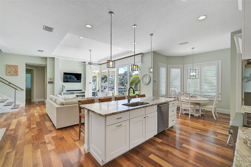 830 Tarawitt Drive Longboat Key, FL 34228 - Photo 10 of 74