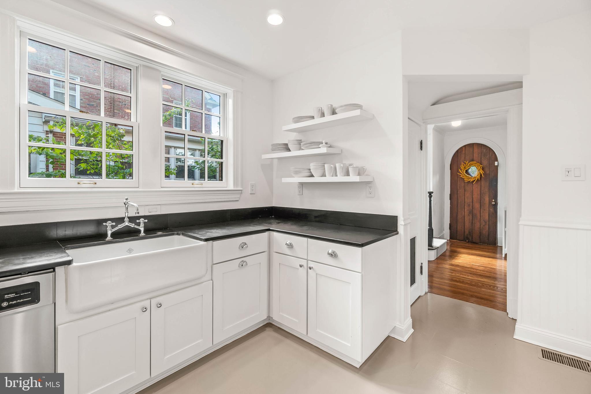 1908 Rookwood Road Silver Spring, MD 20910 - Photo 11 of 35