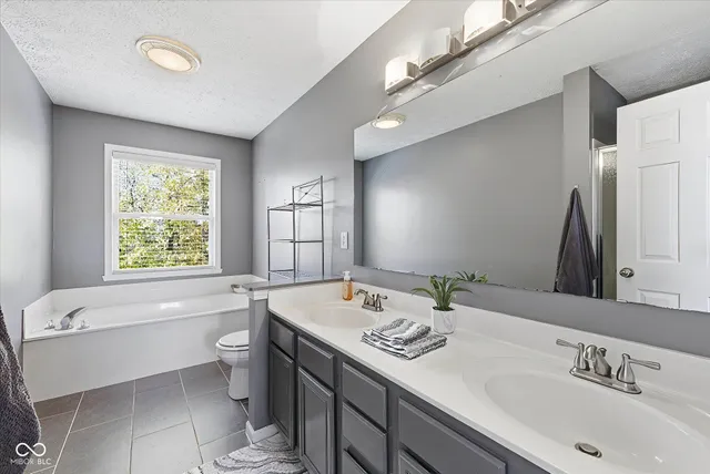 $349,900 | 7992 Cobblesprings Drive, Avon, IN 46123