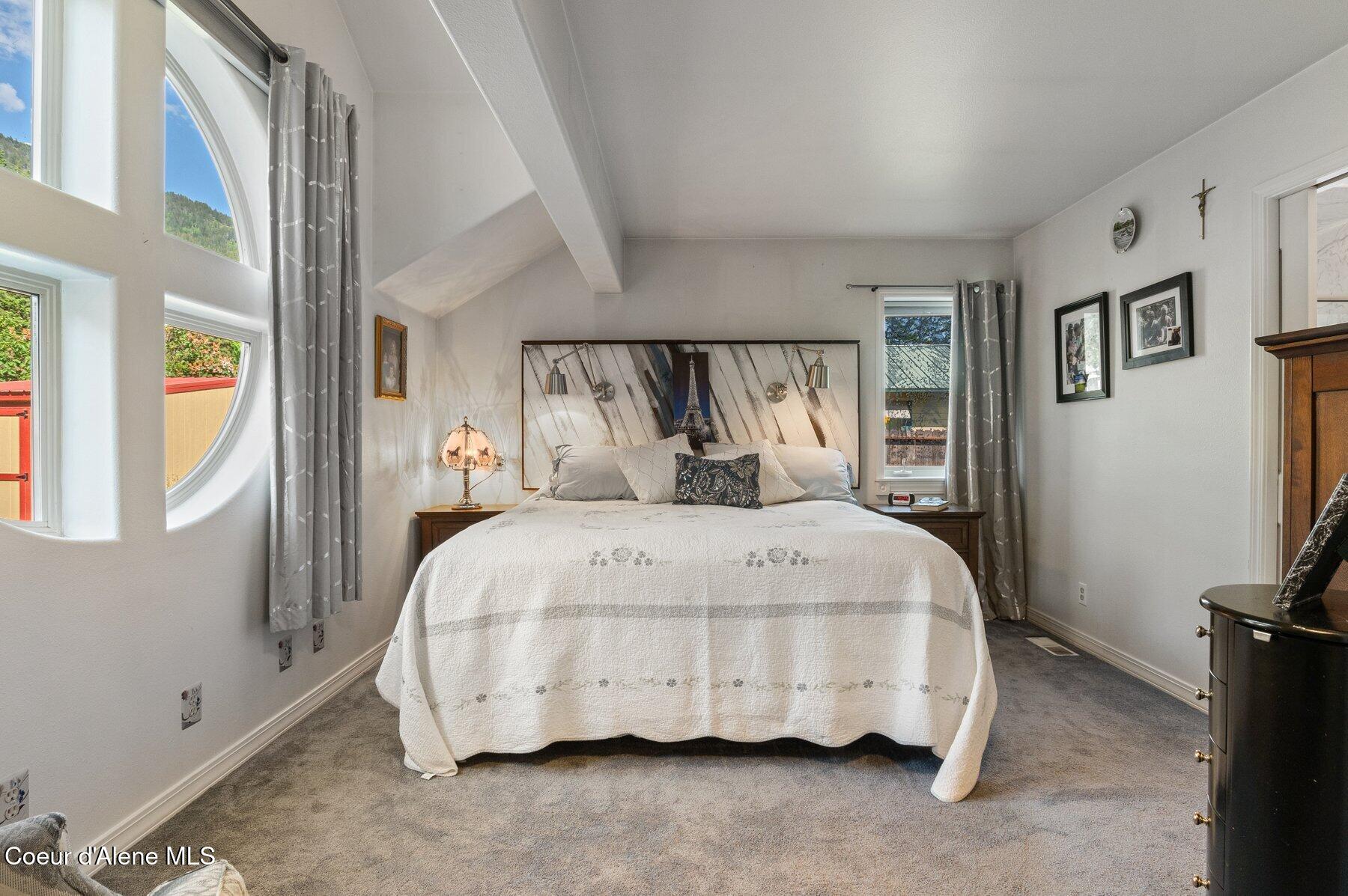 311 School Road Hope, ID 83836 - Photo 17 of 60 Primary Ensuite