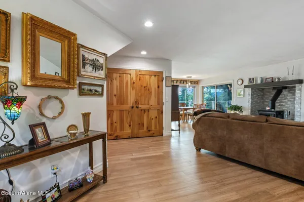 $999,999 | 311 School Road, Hope, ID 83836