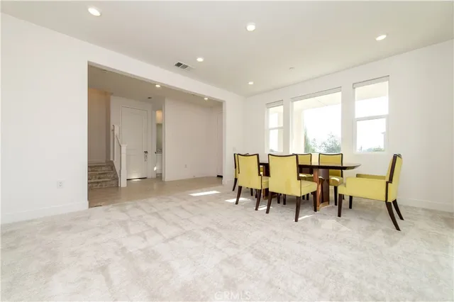 $5,500 | 423 Flycatcher, Irvine, CA 92618