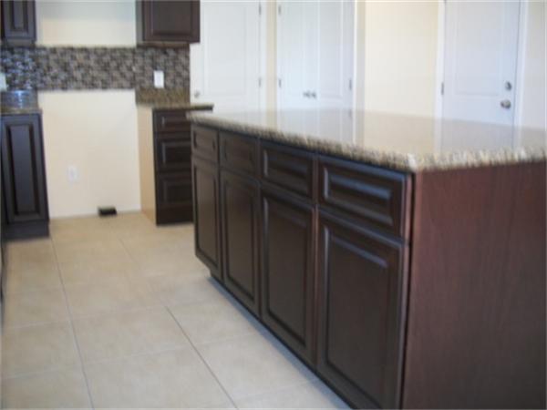 17 Notre Dame Street Springfield, MA 01104 - Photo 20 of 27 Gallery Image 20