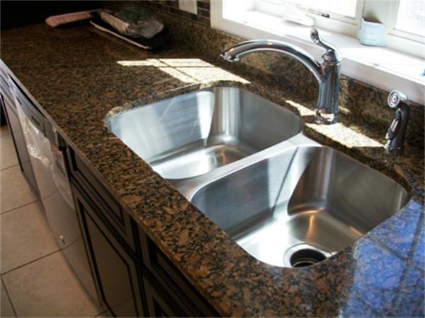 17 Notre Dame Street Springfield, MA 01104 - Photo 24 of 27 Gallery Image 24