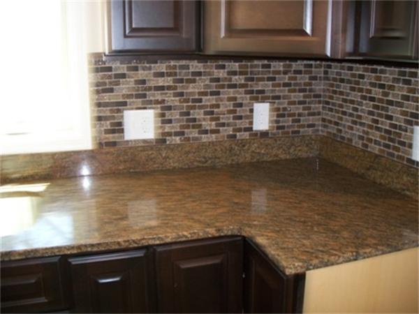 17 Notre Dame Street Springfield, MA 01104 - Photo 8 of 27 Gallery Image 8