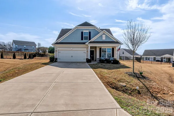 $465,000 | 4546 Dover Court, Denver, NC 28037