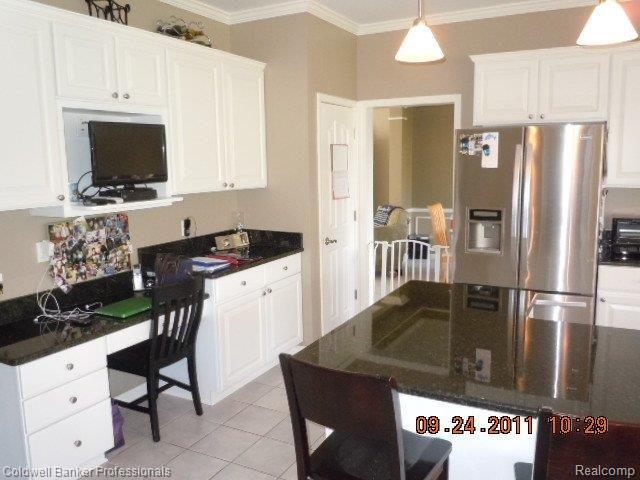 1186 Miners Run Rochester, MI 48306 - Photo 12 of 25 Kitchen View 3