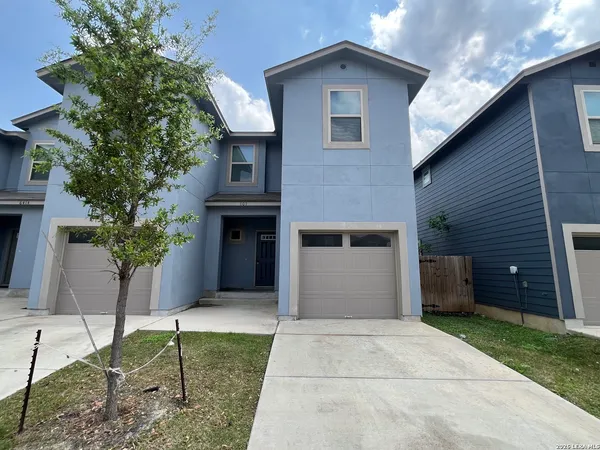 $1,425 | 6414 Luglio Lane, Unit 101, San Antonio, TX 78233