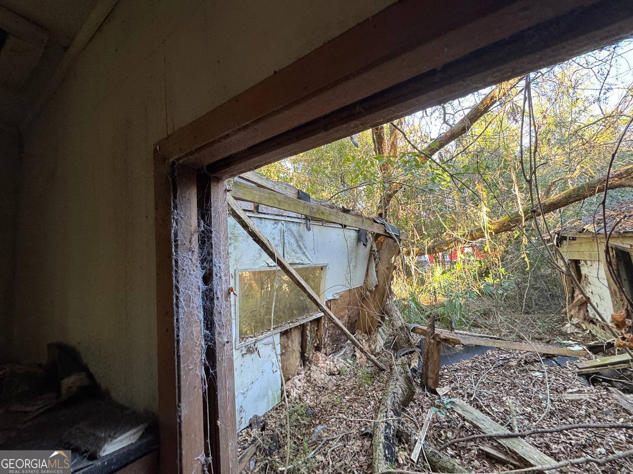 916 Gordon Street Brunswick, GA 31520 - Photo 6 of 77