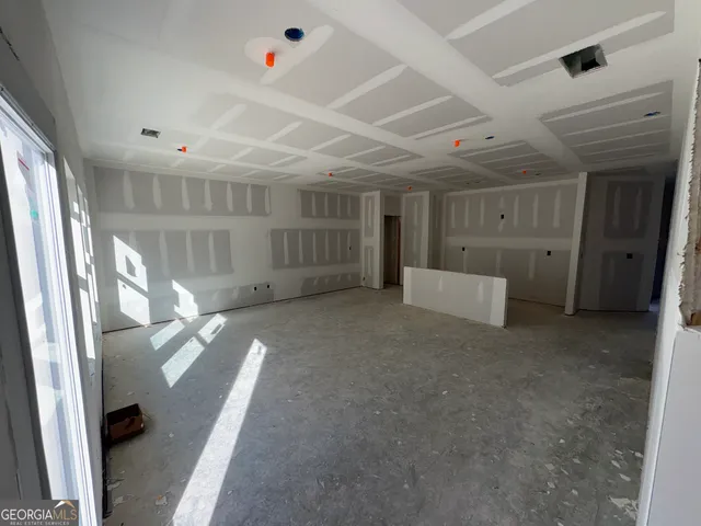 $265,000 | 5419 Biltmore Drive, Atlanta, GA 30349