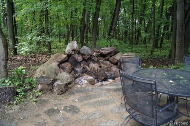 4203 Mt Morris Road Columbiaville, MI 48421 - Photo 3 of 28 DSC06014.JPG