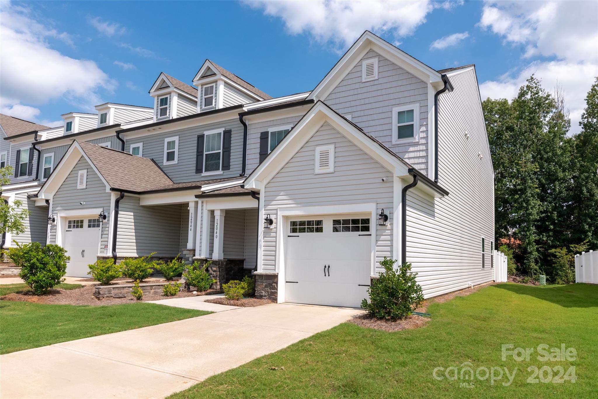 12040 Basking Drive Charlotte, NC 28214 - Photo 2 of 32