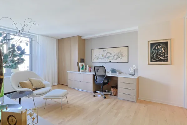 $1,250,000 | 400 East Randolph Street, Unit 371920, Chicago, IL 60601