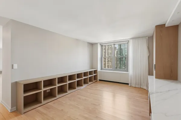 $1,250,000 | 400 East Randolph Street, Unit 371920, Chicago, IL 60601