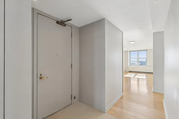 $1,250,000 | 400 East Randolph Street, Unit 371920, Chicago, IL 60601