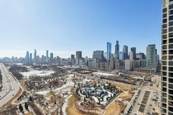 $1,250,000 | 400 East Randolph Street, Unit 371920, Chicago, IL 60601