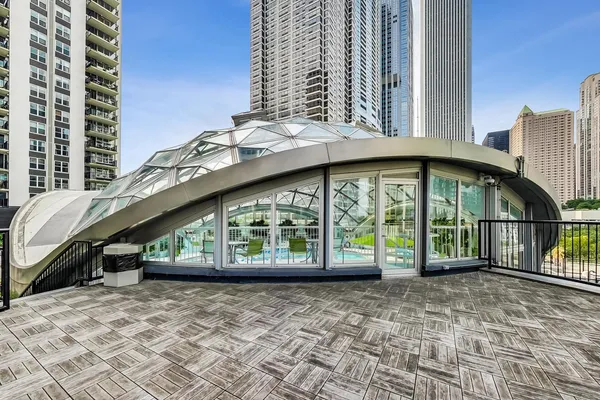 $1,250,000 | 400 East Randolph Street, Unit 371920, Chicago, IL 60601