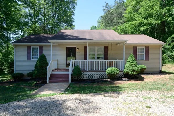 $250,000 | 186 Sunrise Street, Appomattox, VA 24522