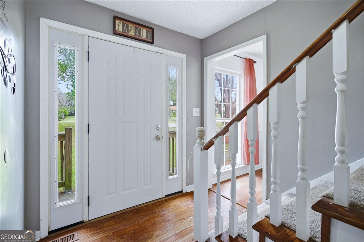 204 Maddox Road Griffin, GA 30224 - Photo 5 of 33