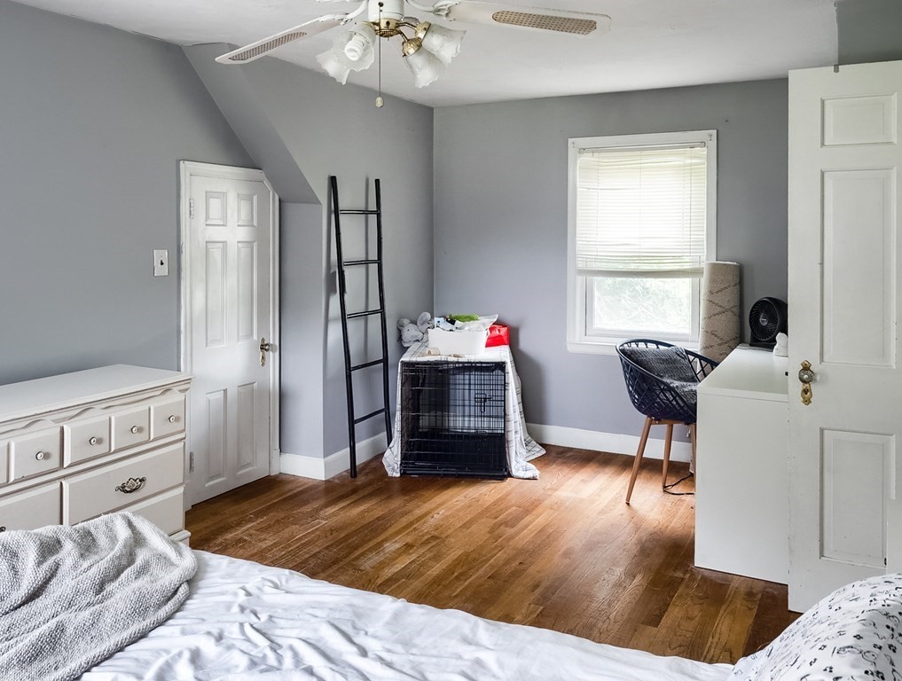 62 Brattle Street Worcester, MA 01606 - Photo 16 of 24