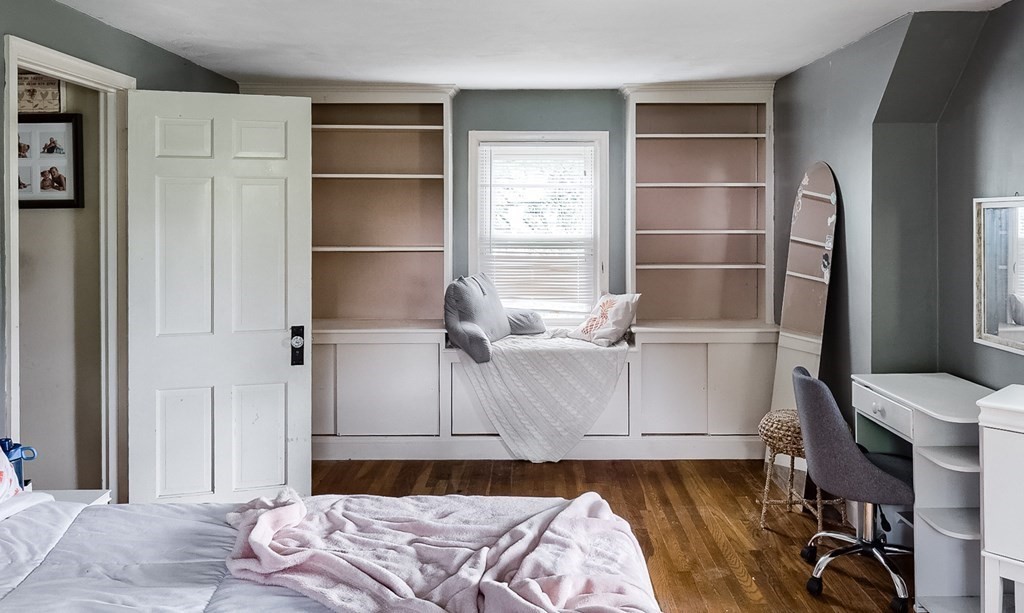 62 Brattle Street Worcester, MA 01606 - Photo 17 of 24