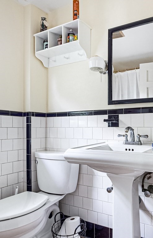 62 Brattle Street Worcester, MA 01606 - Photo 19 of 24