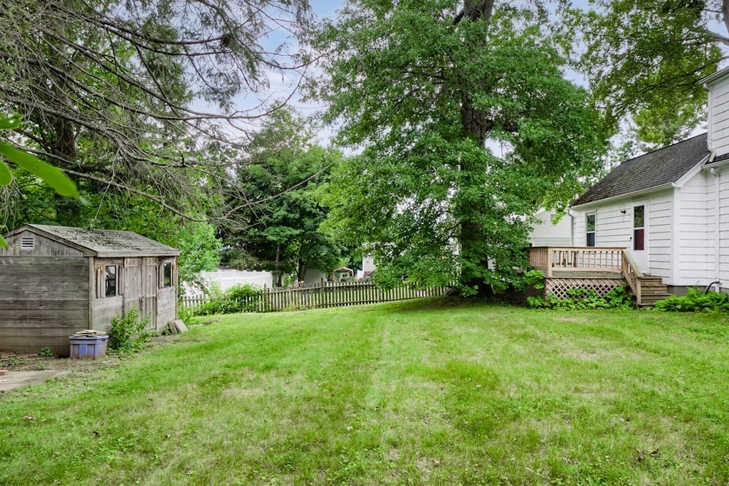 62 Brattle Street Worcester, MA 01606 - Photo 23 of 24