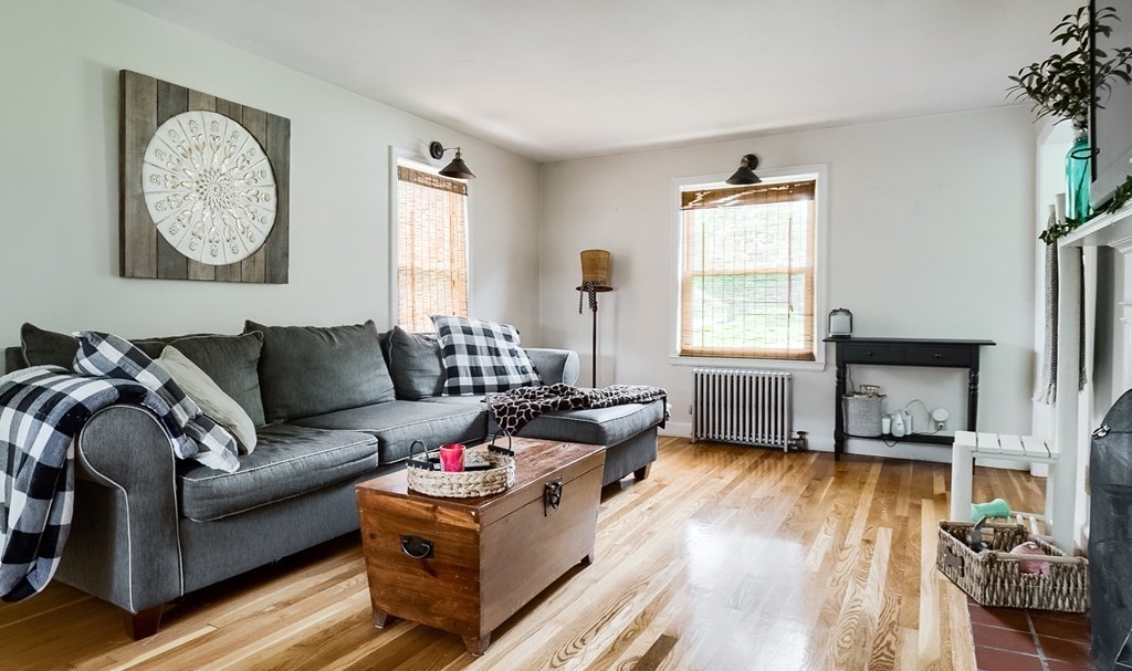 62 Brattle Street Worcester, MA 01606 - Photo 10 of 24