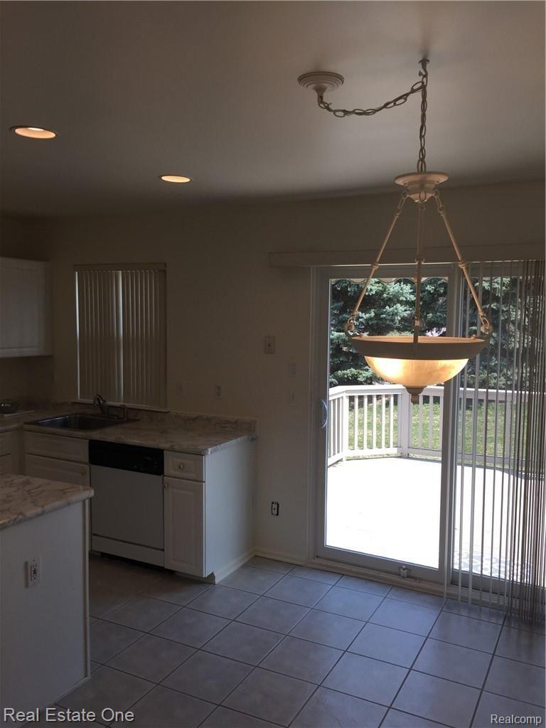 18138 Middlebelt Road Livonia, MI 48152 - Photo 3 of 12 Char 2 .jpg