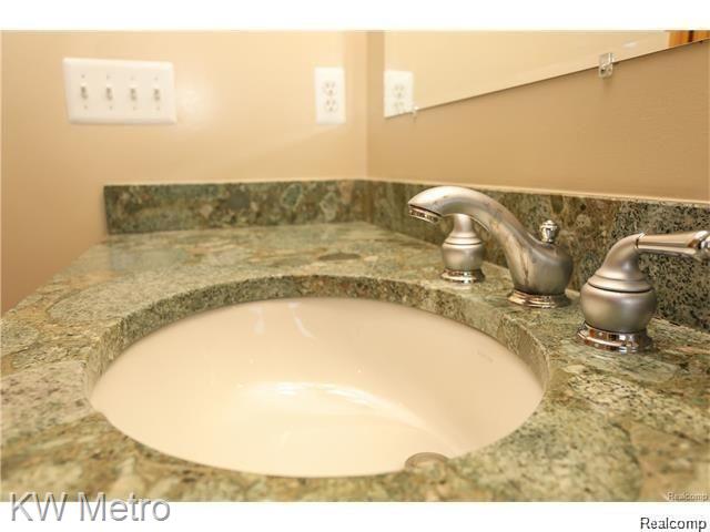 811 Princeton Road Berkley, MI 48072 - Photo 21 of 36