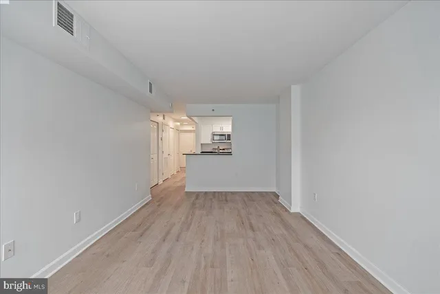 $2,100 | 601 Pennsylvania Avenue Northwest, Unit 901, Washington, DC 20004