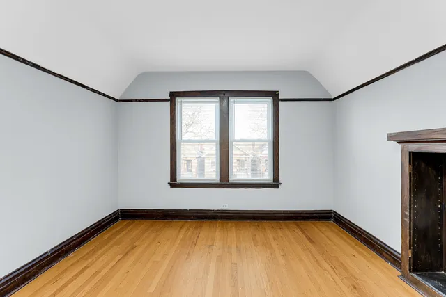 $1,800 | 4218 North Monitor Avenue, Unit 2, Chicago, IL 60634