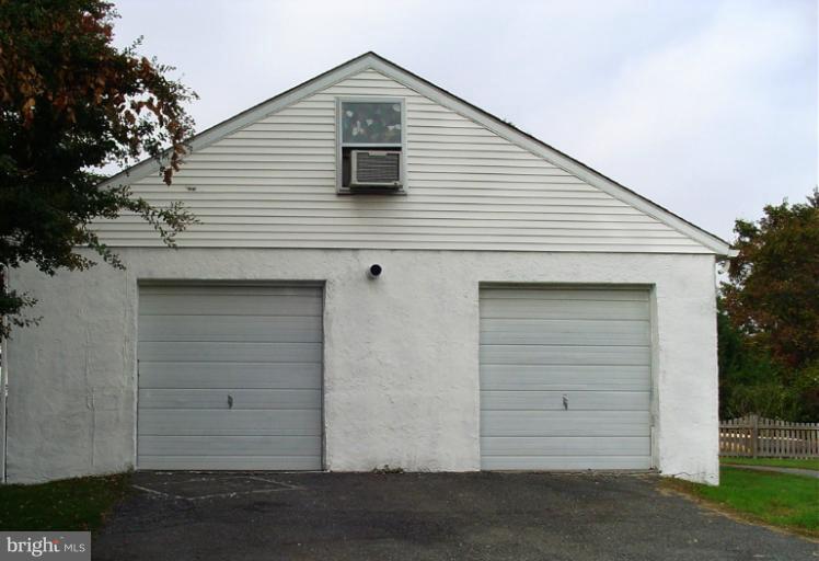 4310 East Joppa Road Baltimore, MD 21236 - Photo 1 of 29 Exterior (Rear)