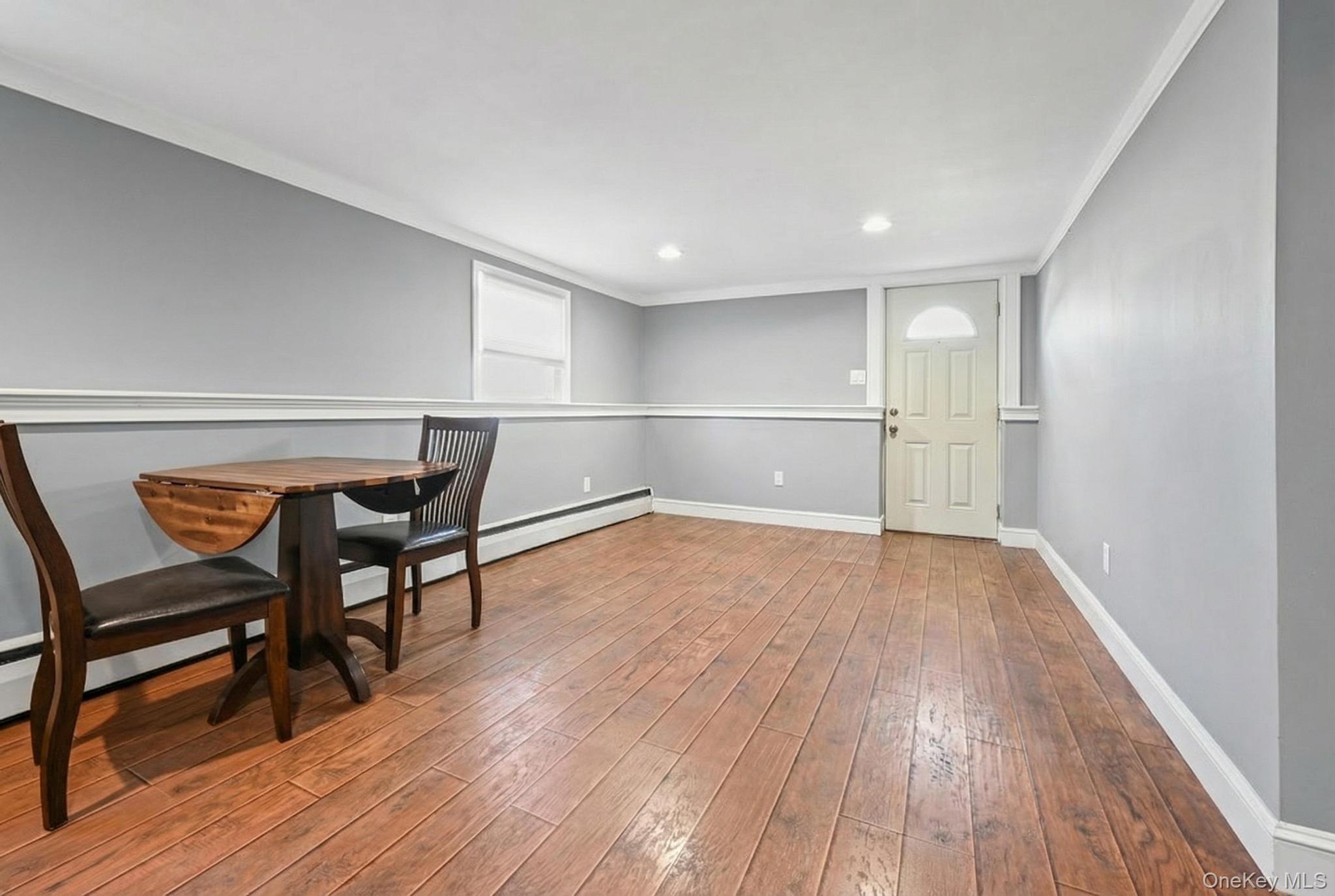 16 Tudor Road Hicksville, NY 11801 - Photo 19 of 24